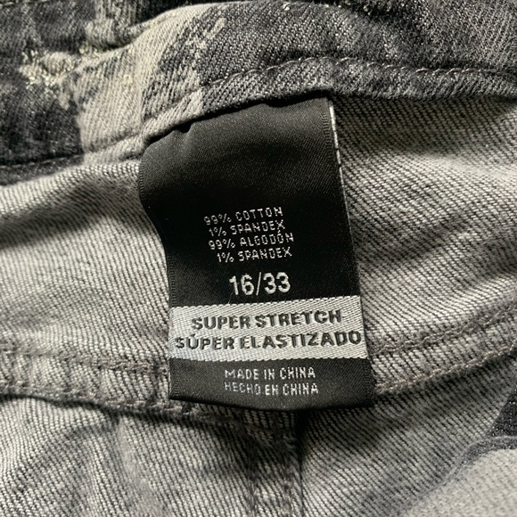 Black and grey star shorts - Picture 3 of 3